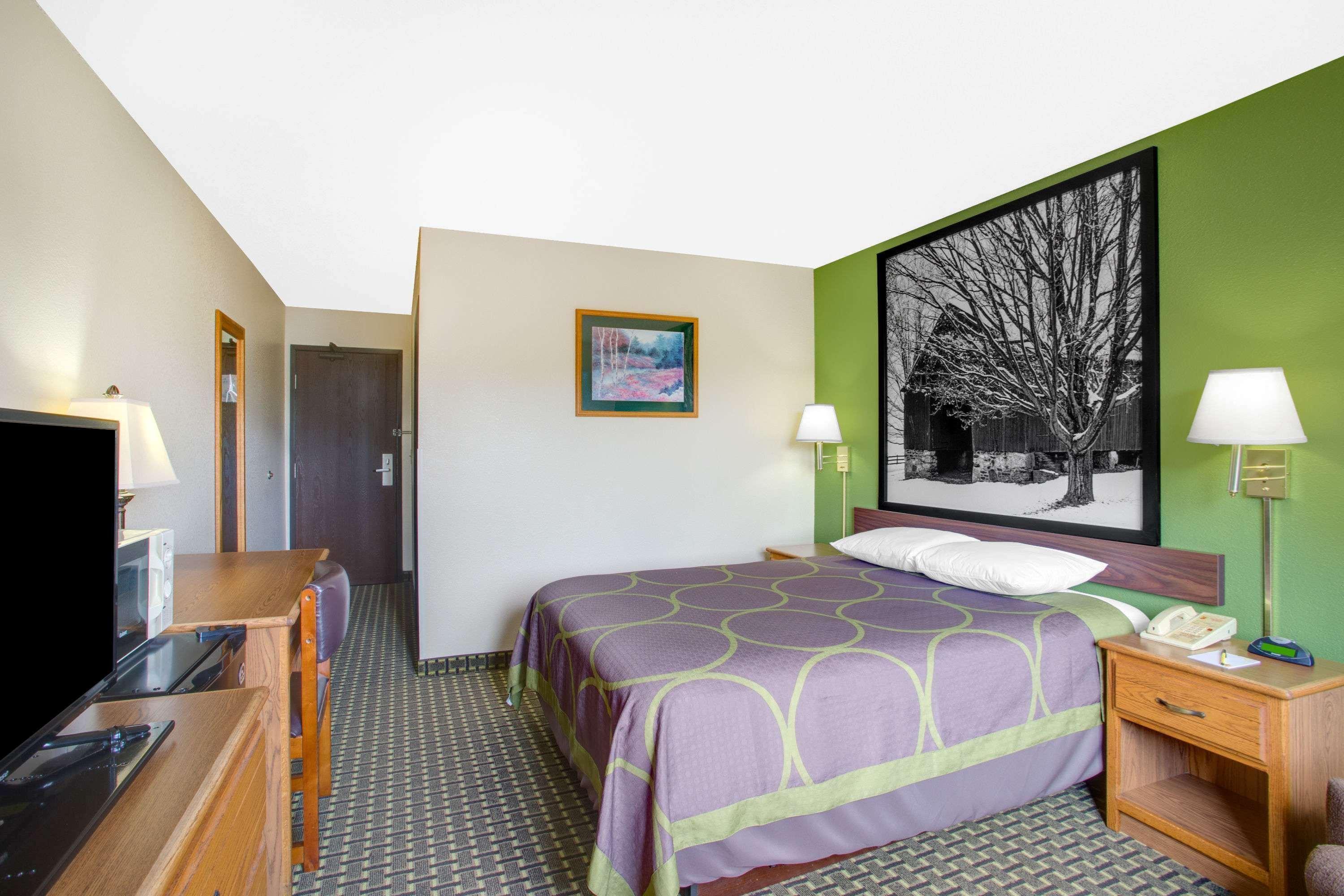 Hotel Super 8 By Wyndham Va Radford